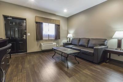 کوالیتی این اند سویتز ساسکاتون