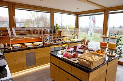 کوالیتی هتل اند سویتز مونچن مس