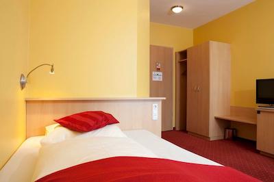 کوالیتی هتل اند سویتز مونچن مس