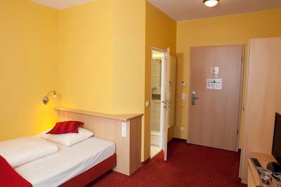 کوالیتی هتل اند سویتز مونچن مس