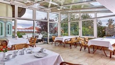 هتل اند رستاورانت لیندرهف