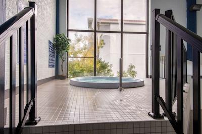 کوالیتی این اند کنفرنس سنتر