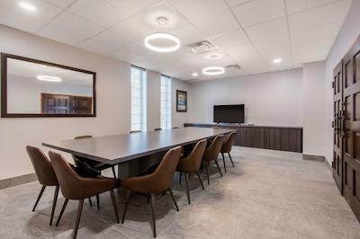 کوالیتی این اند کنفرنس سنتر