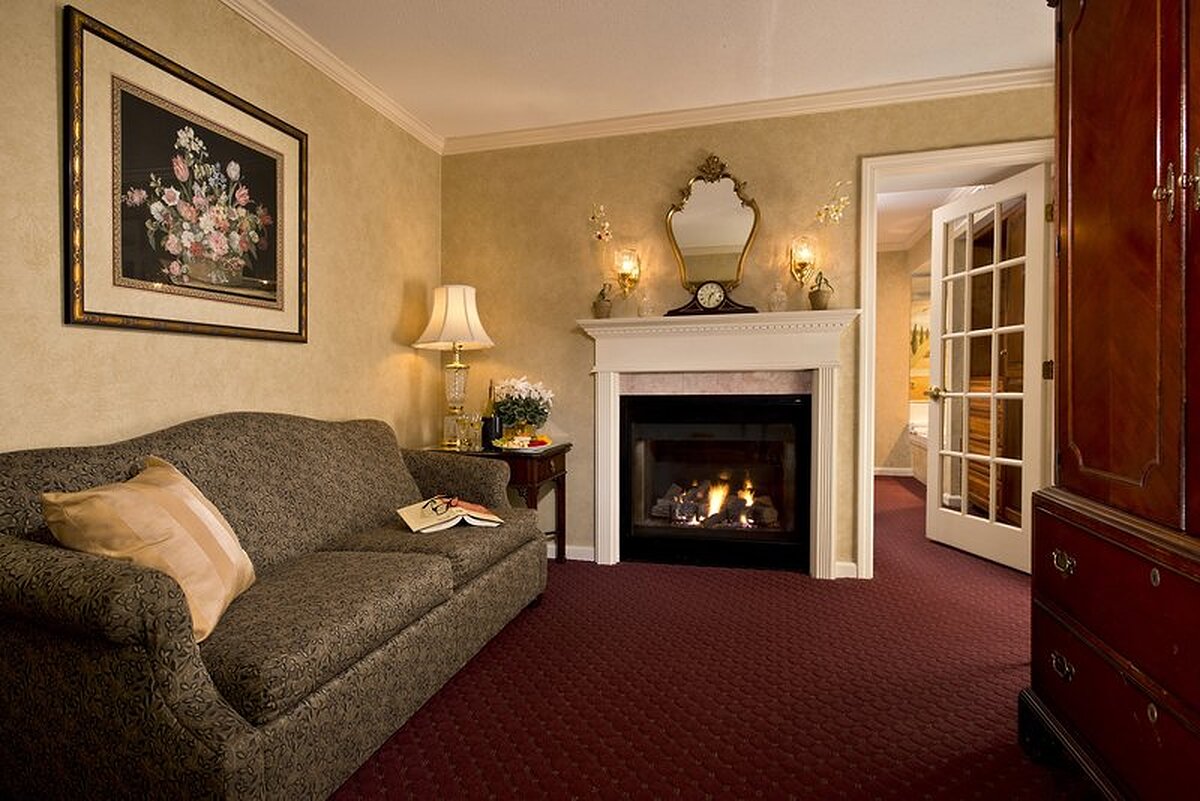 John Carver Inn and Spa