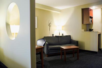 فیرفیلد این اند سویتز منتریل آیرپرت