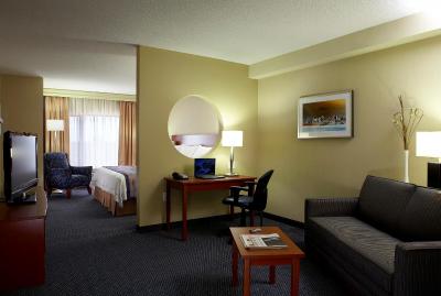 فیرفیلد این اند سویتز منتریل آیرپرت