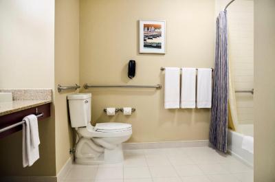 فیرفیلد این اند سویتز منتریل آیرپرت