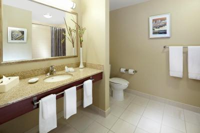 فیرفیلد این اند سویتز منتریل آیرپرت