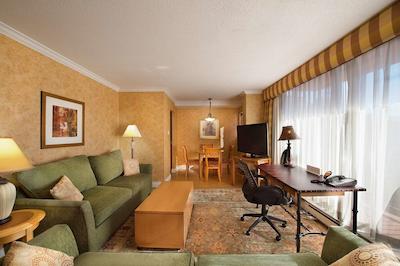 سانست این اند سویتز