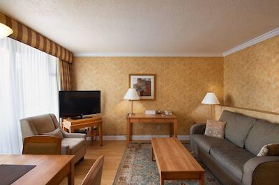 سانست این اند سویتز