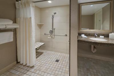 هیلتون گاردن این ترنتو دونتون