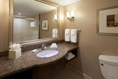 هیلتون گاردن این ترنتو دونتون