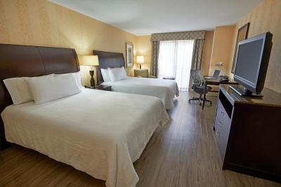 هیلتون گاردن این ترنتو دونتون