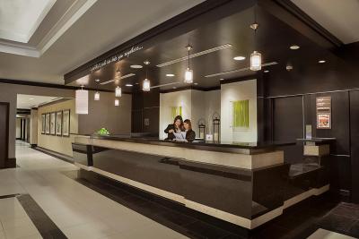 هیلتون گاردن این ترنتو دونتون