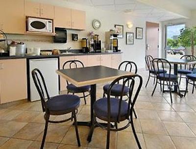 سوپر 8 متل-ورمیلین