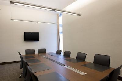 فور پوینتز بای شراتون وینیپگ اینترنیشنال آیرپرت