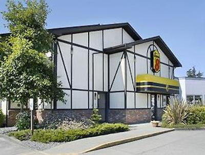 سوپر 8 متل-ساانیچتون ویکتریا آیرپرت