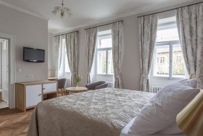 و زلاتیچ نوزک