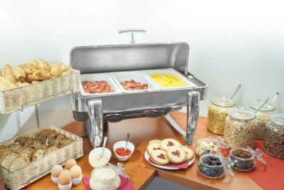 و زلاتیچ نوزک