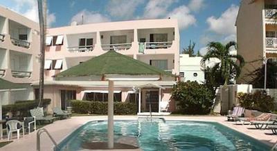 دور بیچ هتل