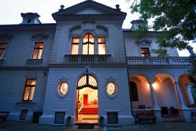 هتل و اسواتهو جانا