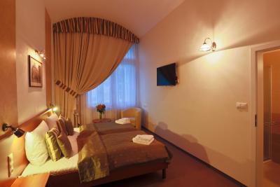 هتل و اسواتهو جانا