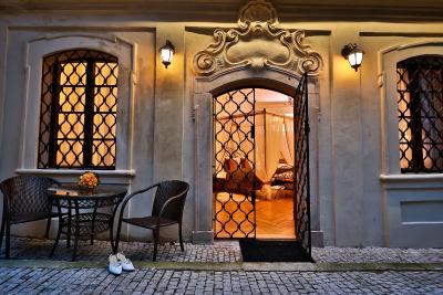 هتل و اسواتهو جانا