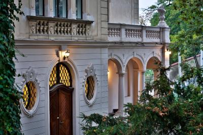 هتل و اسواتهو جانا