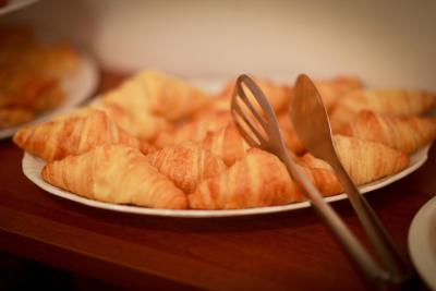 هتل و اسواتهو جانا