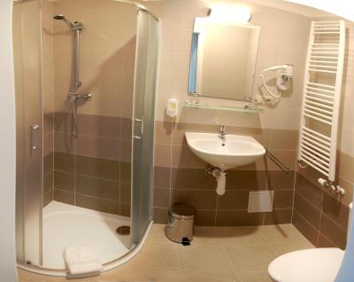 هتل و اسواتهو جانا