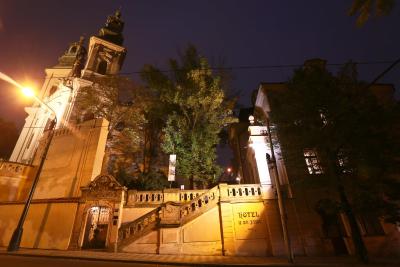 هتل و اسواتهو جانا