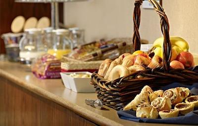 کاست فراسر تور