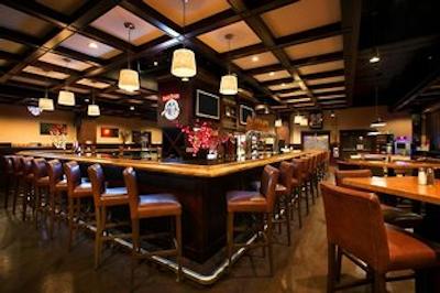 فور پوینتز بای شراتون ویکتریا گاتو