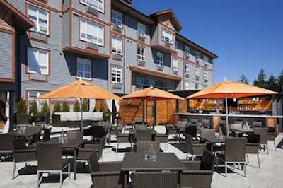 فور پوینتز بای شراتون ویکتریا گاتو