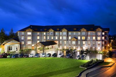 فور پوینتز بای شراتون ویکتریا گاتو