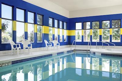 فور پوینتز بای شراتون ویکتریا گاتو