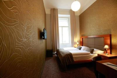 مترپلیتان اُلد تون هتل