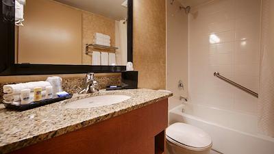 بست وسترن پلاس رس سیتی سویتز