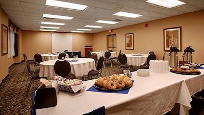 بست وسترن پلاس رس سیتی سویتز