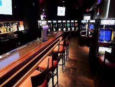 هوارد جهنسُن اکسپرز این-وینیپگ وست