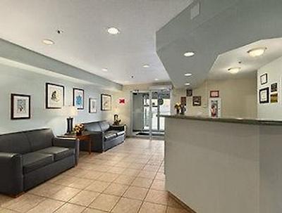 سوپر 8 متل-یلونیف