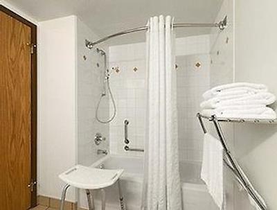 سوپر 8 متل-یلونیف