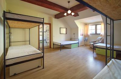 هستل لیتل کوارتر