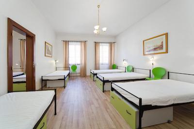 هستل لیتل کوارتر