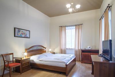 هستل لیتل کوارتر