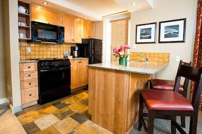 ساندیال بوتیک هتل