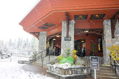 ساندیال بوتیک هتل