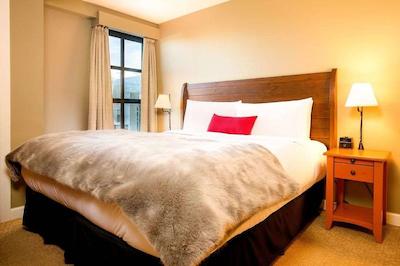 ساندیال بوتیک هتل