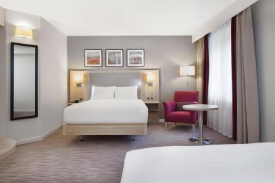 هیلتون گاردن این دوبلین کوستم هوس