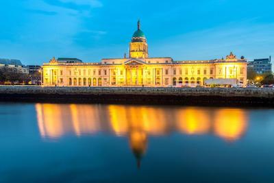 هیلتون گاردن این دوبلین کوستم هوس